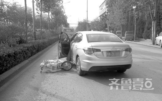 抢红灯横穿马路?济南市中区死亡事故中三成行