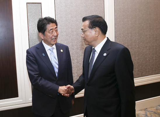 李克强会见安倍:希望日方恪守4个政治文件