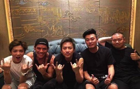 向华强陈岚来济南登台啦!向父:向佐拍戏我是拒