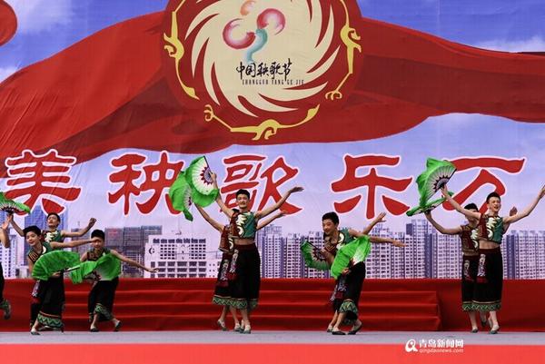 胶州秧歌节,央视名嘴朱迅现身主持