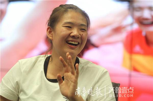 一米九的表情包!女排奥运冠军杨方旭做客齐鲁