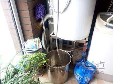 史密斯热水器修6次还漏水 厂家却称质量没问题