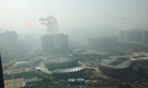 网友恶搞雾霾!各种大片轮番上映,济南已被玩坏