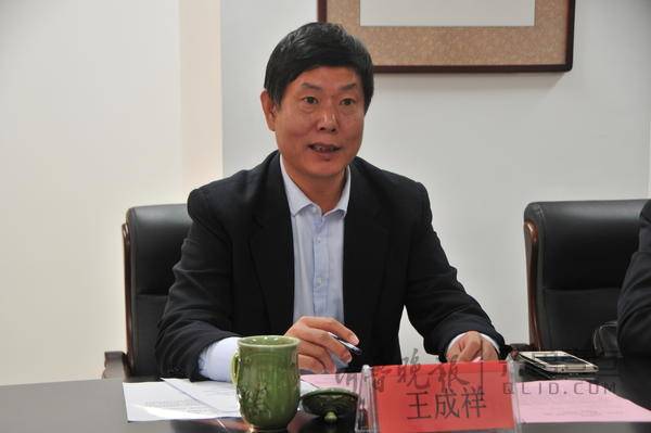 美护士家庭 昨日颁奖 获奖代表发言 现场感慨落