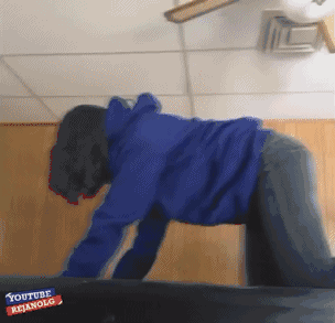 当女生玩起了公狗腰,画面有点儿不可描述