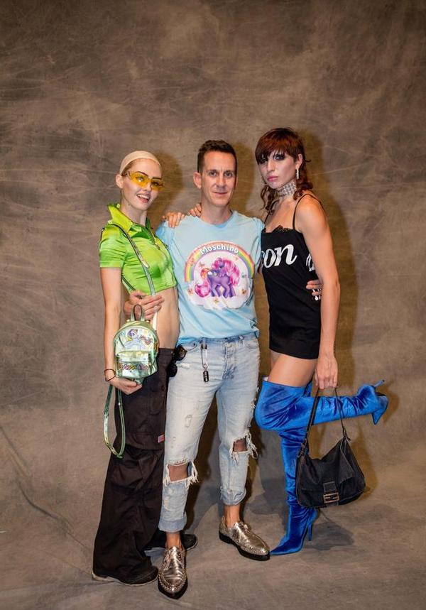 热巴、娜扎和春春美炸了米兰时装周,古灵精怪