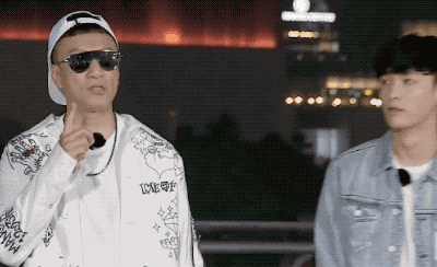 孙红雷让张艺兴慢慢长大,黄磊送上么么哒!