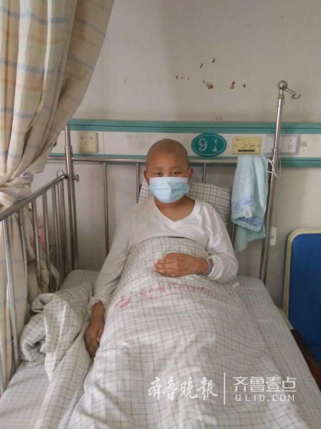 夏勇4岁时被查出患了膀胱癌,经过治疗后,在去年时复发.