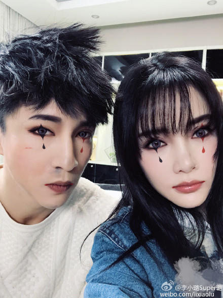 万圣节鬼神出没!吓哭小伙伴的"无脸男"赢了全场