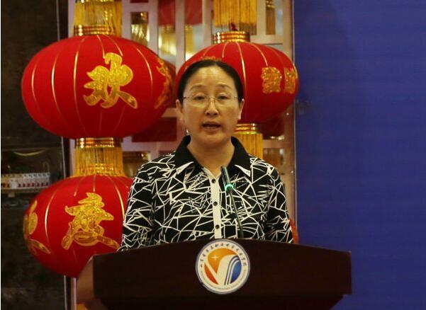 单县职业中专校长王腾香致欢迎词