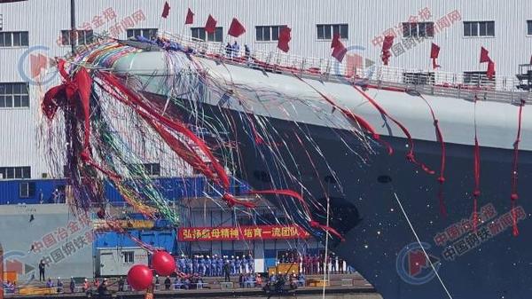 感动!莱芜这位老人捐建的首艘国产航母下水啦!