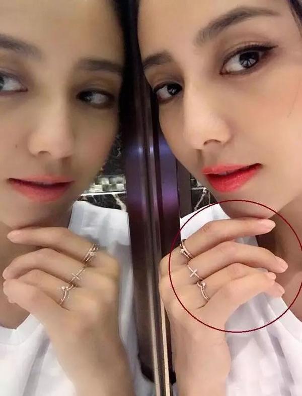 范冰冰带五千万的钻戒,舍不得花50块买指甲油?