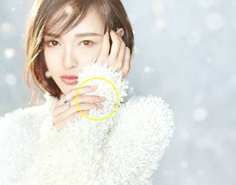 唐嫣的"脱光美甲"也显得她更有气质.