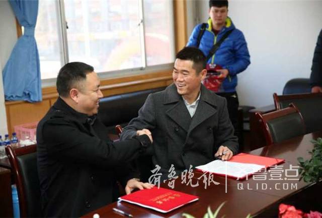 足坛名宿宿茂臻亮相烟台!抓青训完善校园足球