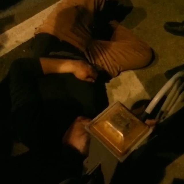 酒后奪車鬧市連撞事故現(xiàn)場(chǎng)圖曝光 肇事男子被抓后竟當(dāng)街小便