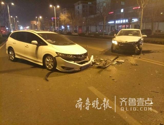 酒后奪車鬧市連撞事故現(xiàn)場(chǎng)圖曝光 肇事男子被抓后竟當(dāng)街小便