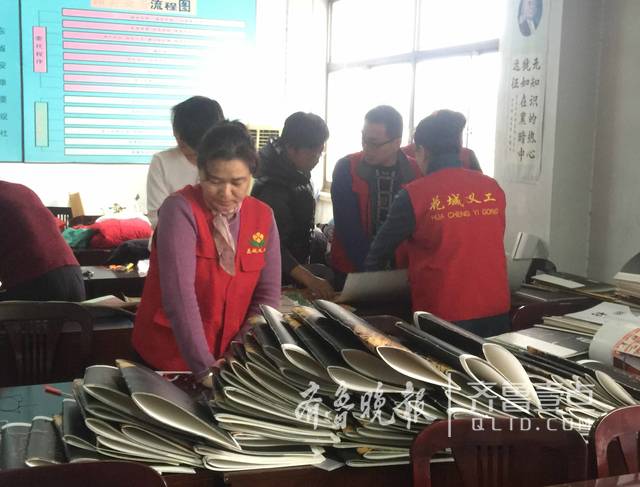 菏泽花城义工8年公益服务700多次:幸福就是温