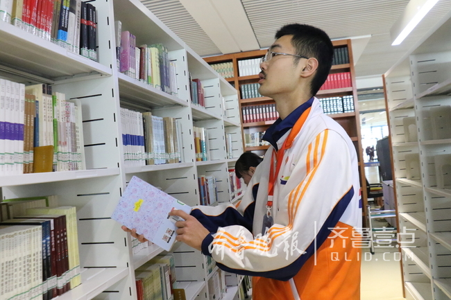 日照一中青春志愿服务岗社会实践活动走进图