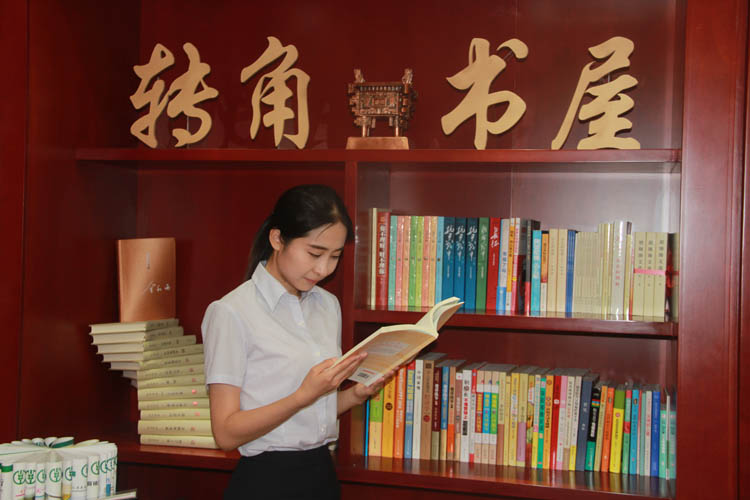 农行滨州分行营业部创建银行业五星级网点(三