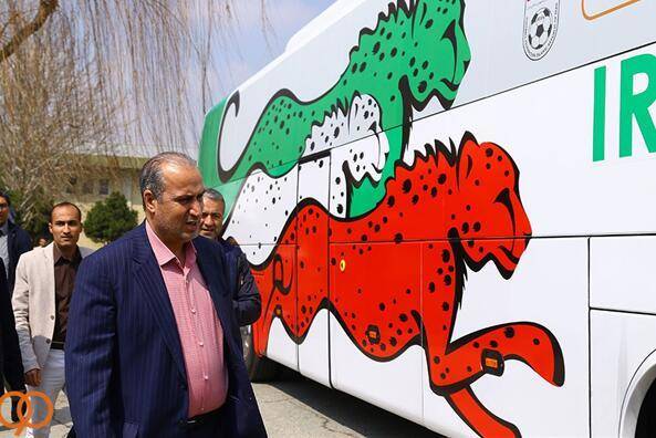 啥意思?战中国队前,伊朗国足发布新大巴,还宰